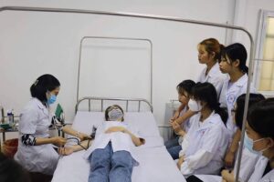 Bác sĩ Điều dưỡng học khối nào?