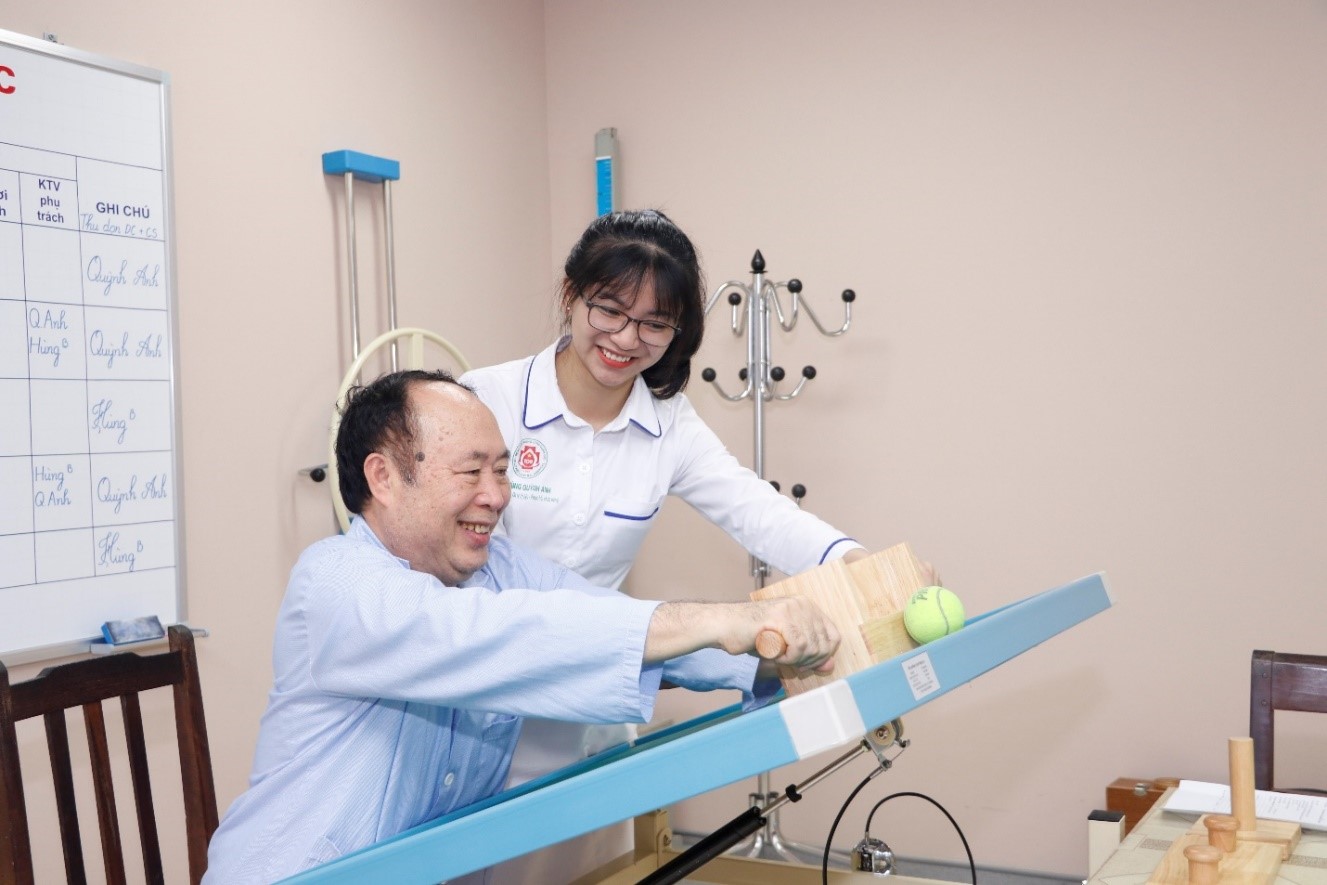 kỹ thuật Phục hồi chức năng ra làm gì